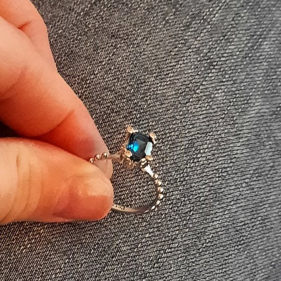 Fragrant Jewels sz 8 blue - Picture 5 of 5